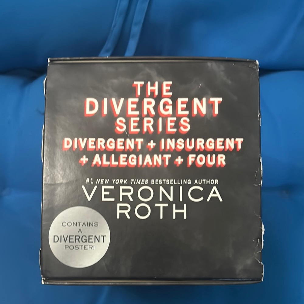 The Divergent Series Divergent + Insurgent + Allegiant + Four NWTS Set - Picture 2 of 16